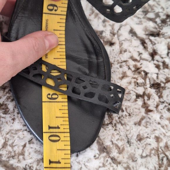 Alexander McQueen Triple-Band Laser-Cut  Leather Sandal  Black‎ size 40.5 - Picture 10 of 11